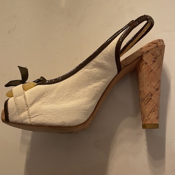 Vianni Collection size 5 sling back cream heels - Picture 8 of 9